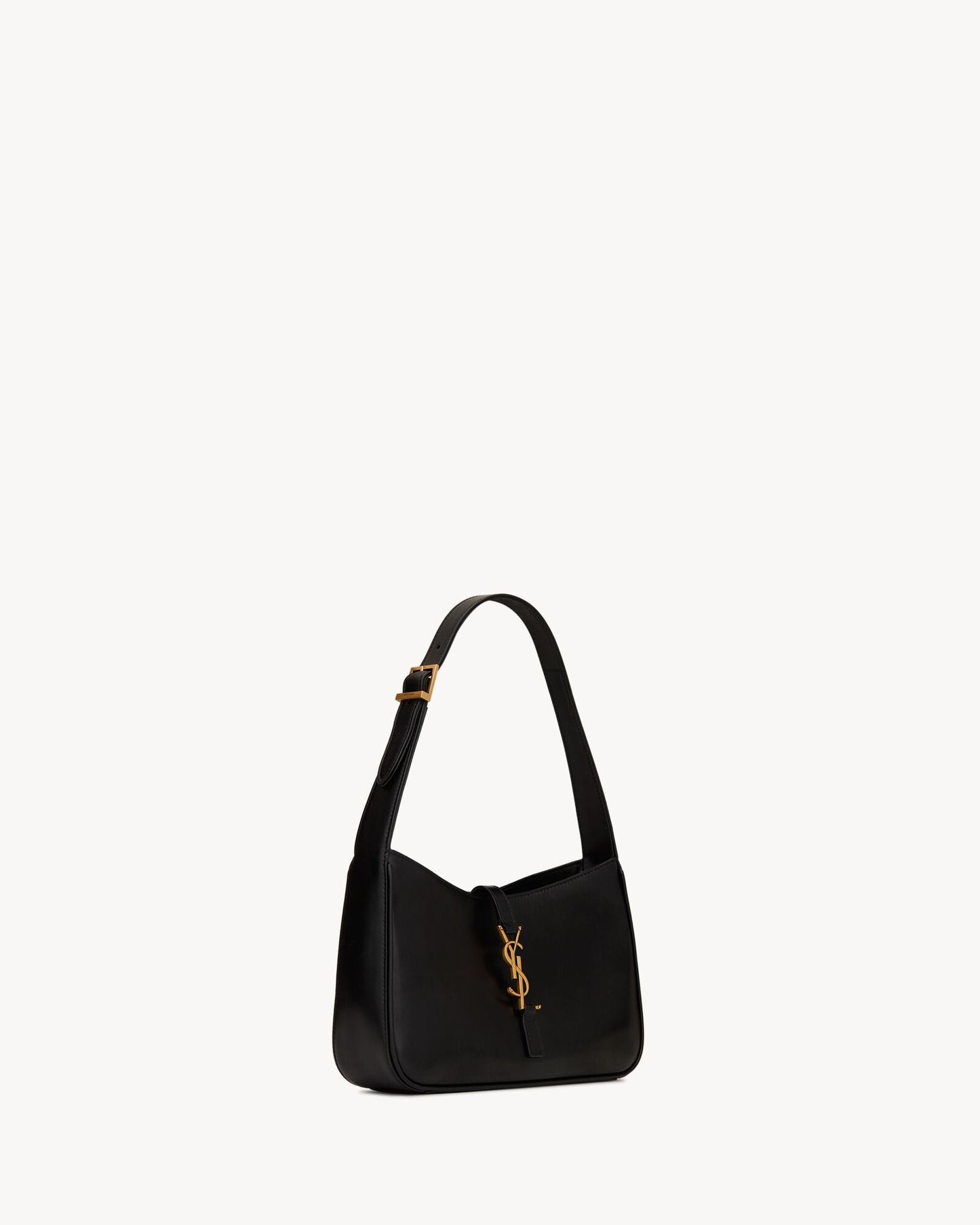 YL -  Le 5 à 7 Patent Leather Hobo – Burgundy Elegance